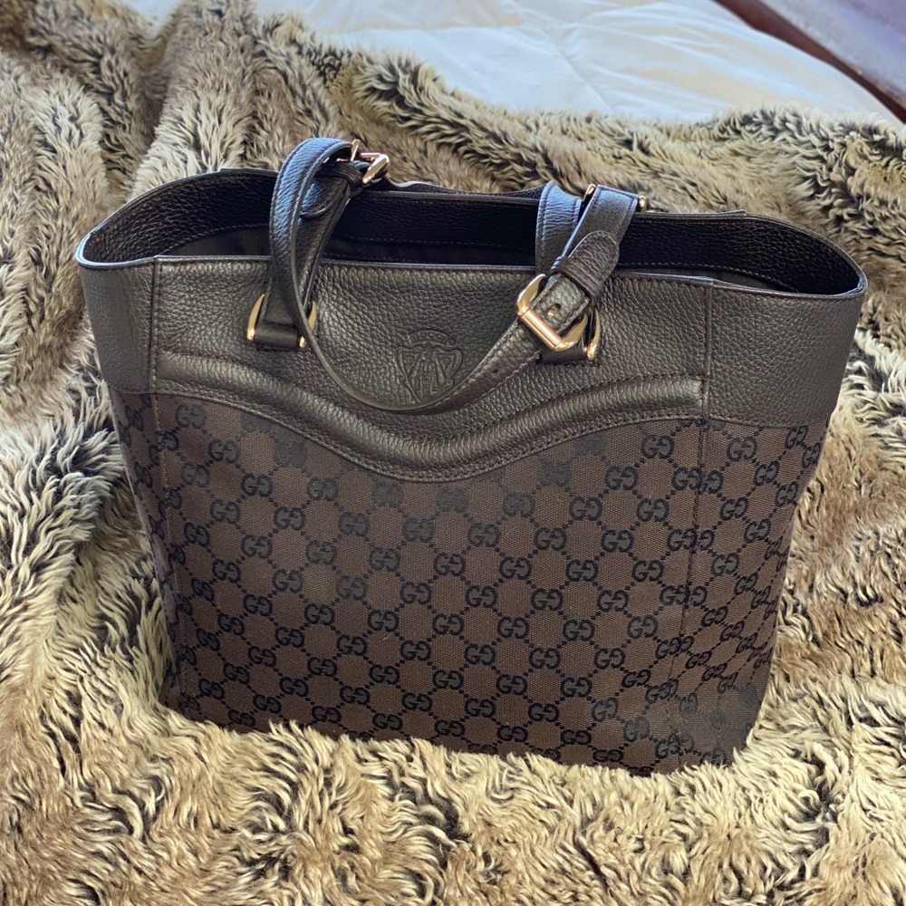 AUTHENTIC NEW GUCCI TOTE💫PRICE DROP!